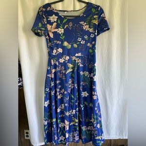NWOT Women’s Floral Summer Short Sleeve Dress - Medium